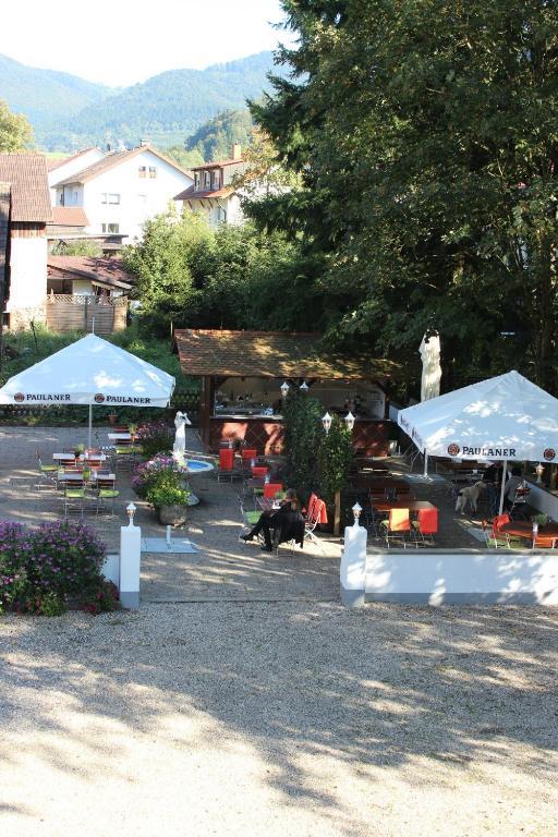 Gasthaus Zur Linde Hotel Glottertal Exterior foto